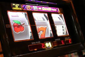 Filipino player browsing nnvip Casino games on a mobile phone